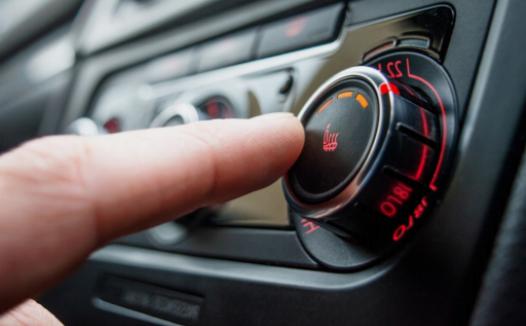 Ne hagyd figyelmen kívül a furcsa szagokat: Lehetséges autó légkondicionáló problémák